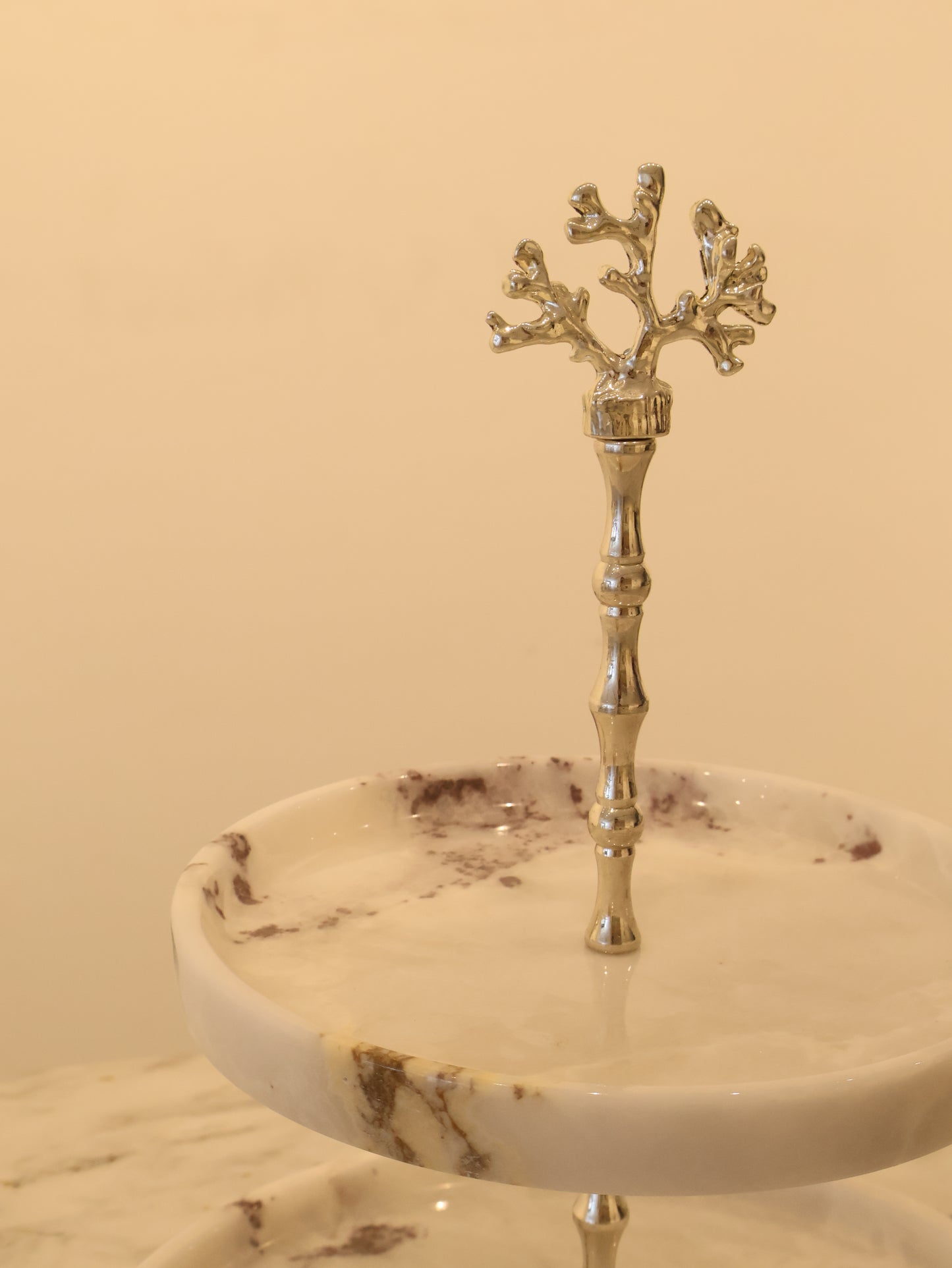 Luna Mermer İki Katlı Sunum Standı